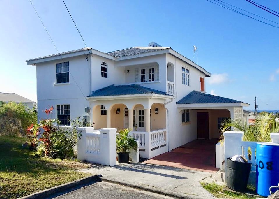 Lovely island getaway home away from home Houses for Rent in Oistins