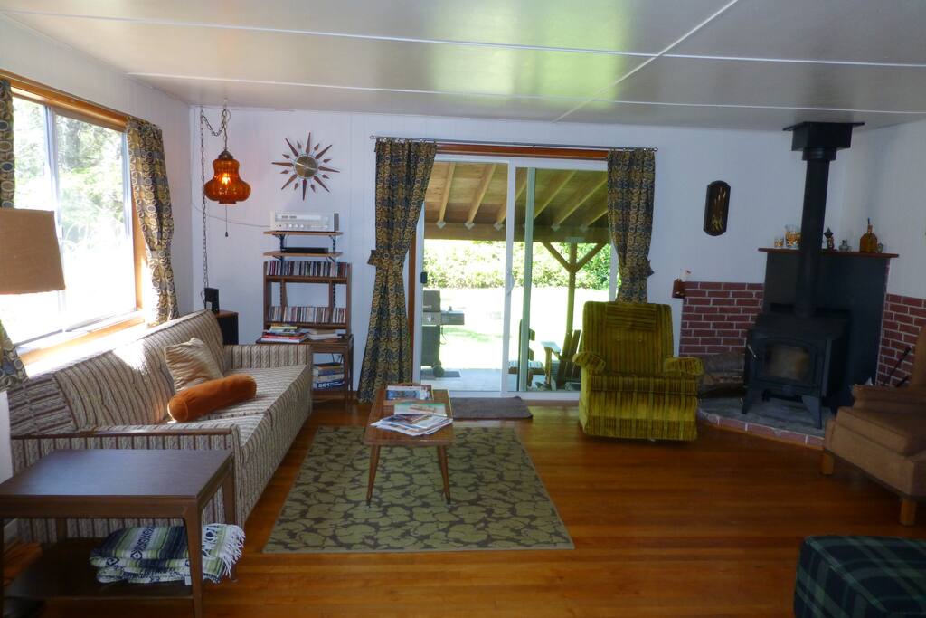 Large living room with a queen pull out sofa. Easy access to patio.