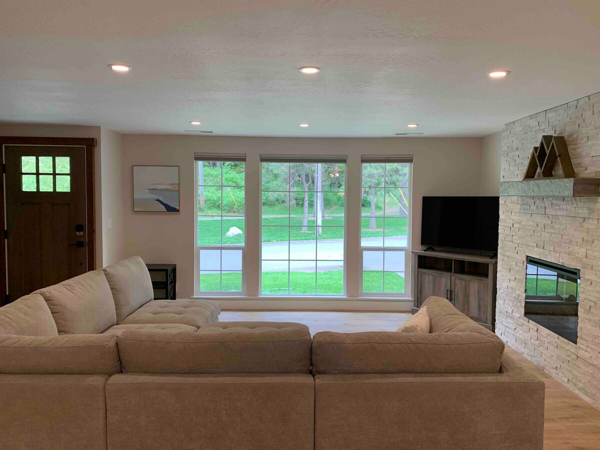 Მისაღები ოთახი ისტ ტუბს-ჰილის პირისპირ