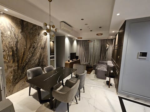 GreyStone (Luxurious Condo with Private Lift, 3BR)