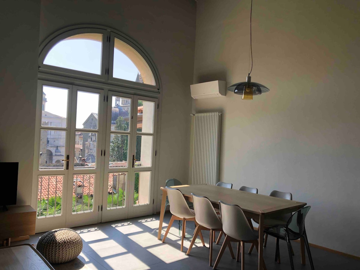 Top Airbnb: THE WINDOW charm&relax a Bergamo