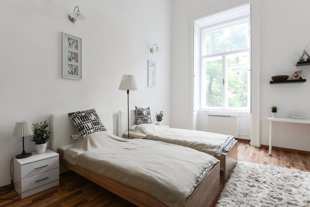 Bedroom with single beds