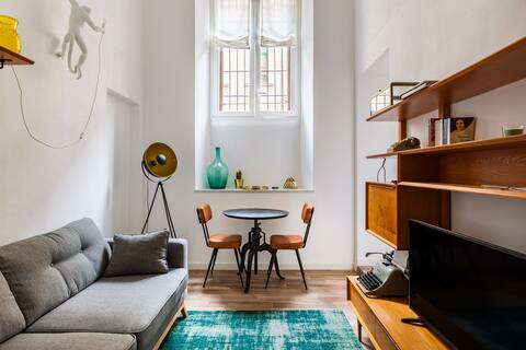 Loft tra modernità e vintage in un tipico cortile milanese