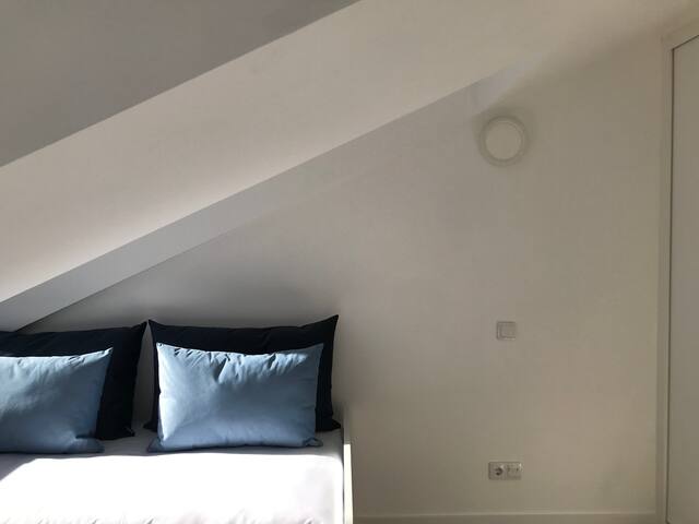 Lisbon10 E gallery image 5