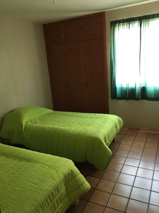 Recámara 1: dos camas individuales