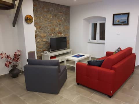 Successful Airbnb property: Luxury five star apartment in old marina in Mjesni Odbor Podvežica