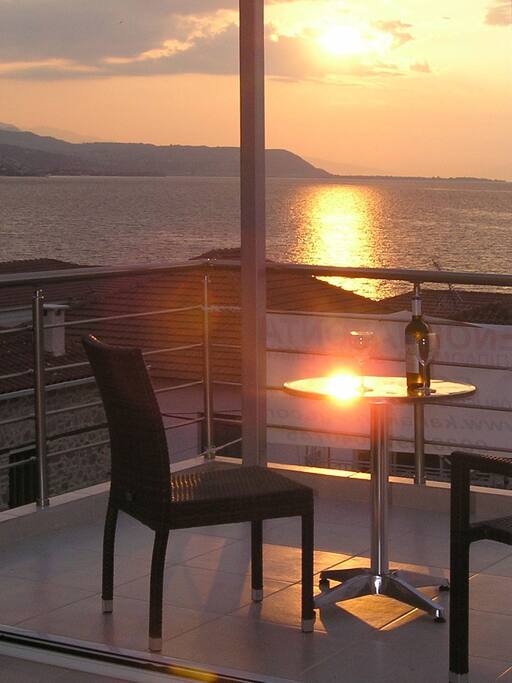sundowner on balcony