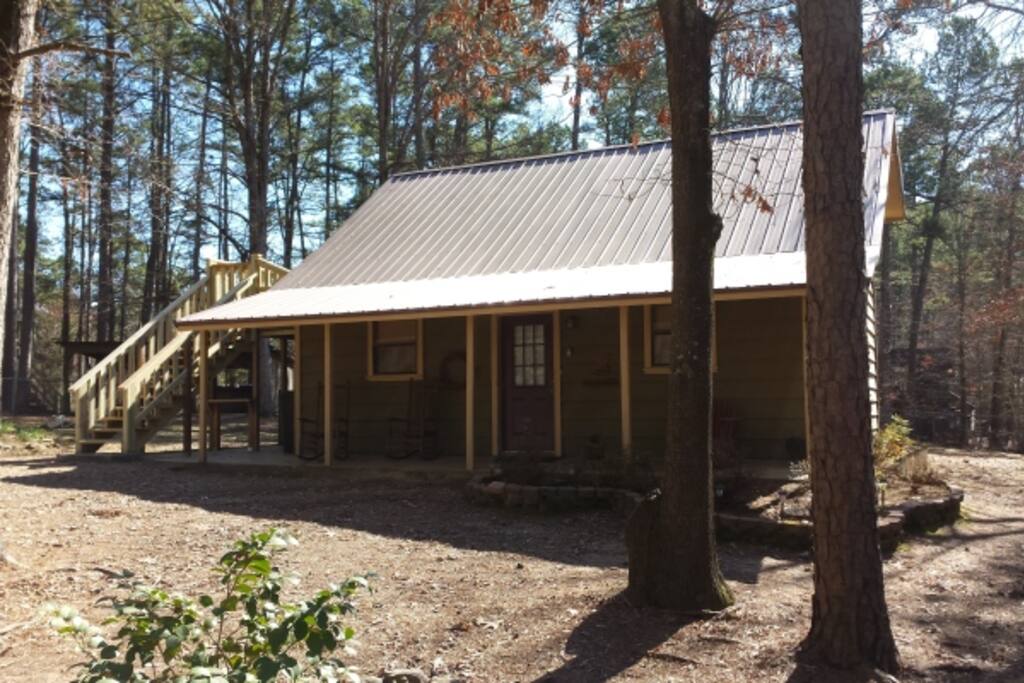 Front of Cozy Cottage