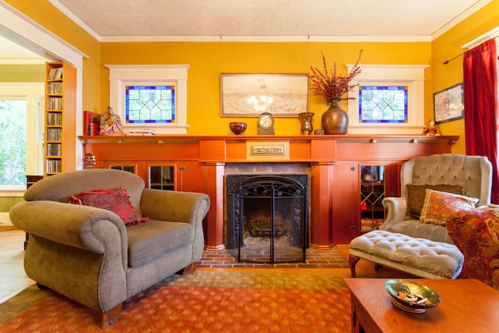 Vintage Portland Home—8 Minutes to Downtown!
