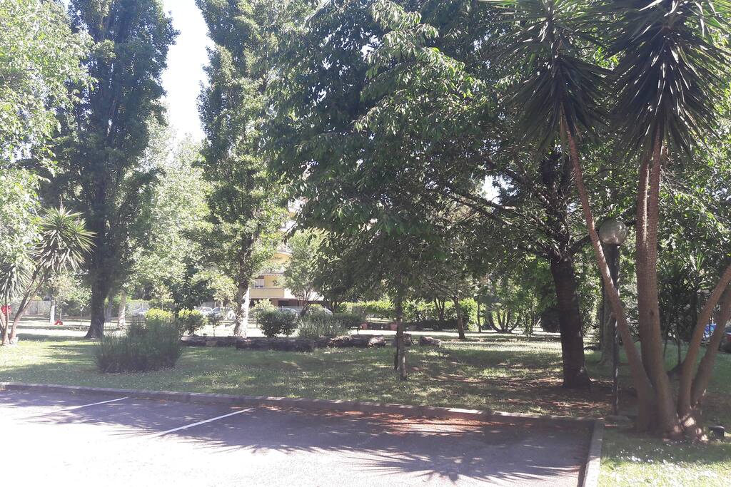 Parco all'interno del residence