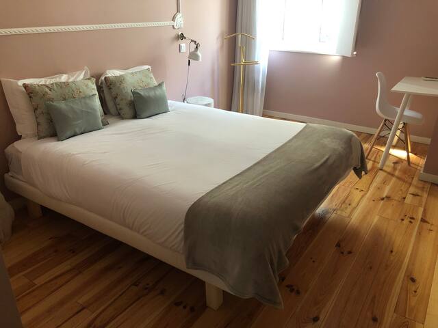 Exclusive Charming House by the sea – 5 bedrooms gallery image 5