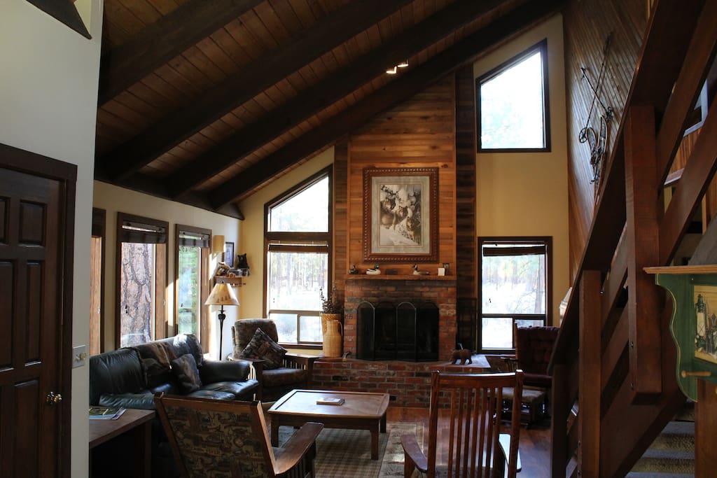 Living Room with fireplace