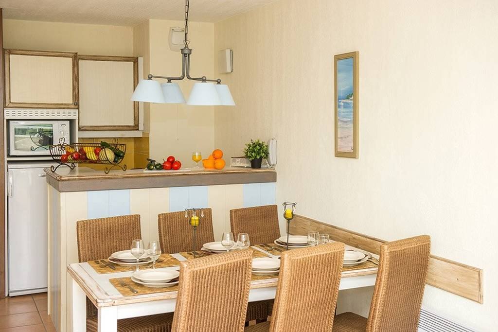 Residence with heated swimming pools ***