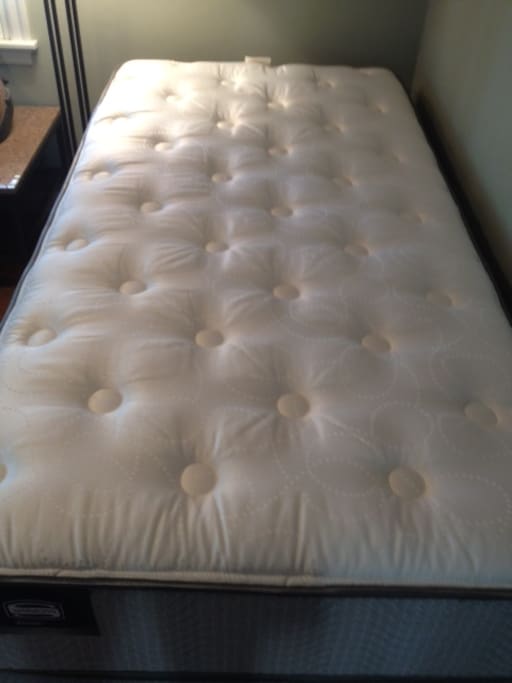 My Kenya Room - brand new Simmons Beauty Rest Pillow Top mattress and box spring.