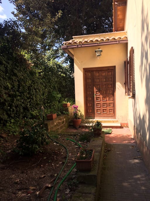 Indipendent entrance