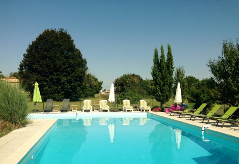 A superb 10 x 12 L shaped pool
