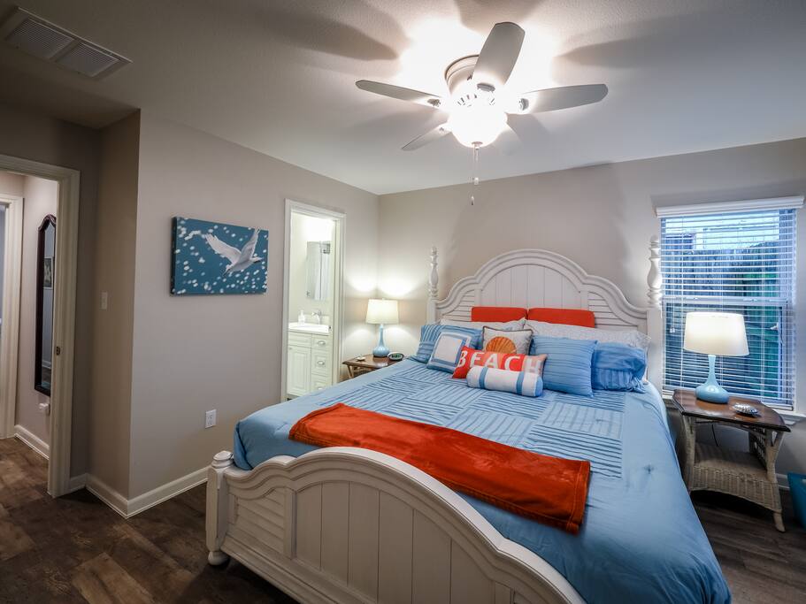 Bedroom 2 (another view) - King with bathroom