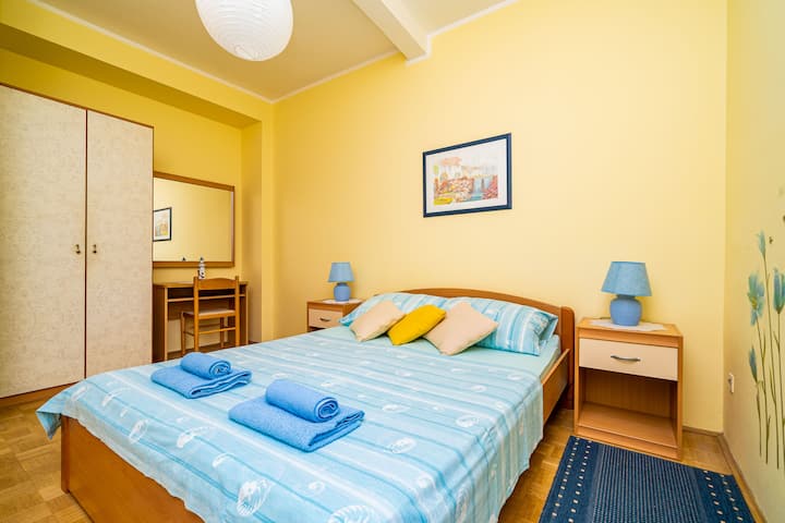 Პირველი საძინებელი