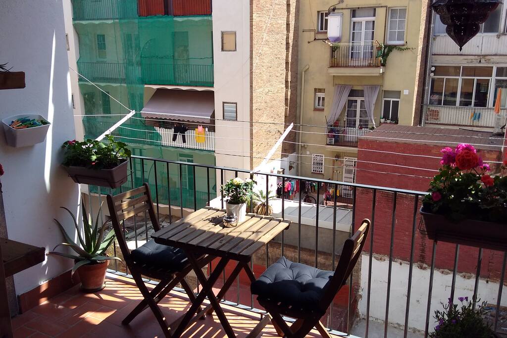 Happy balcony II. - Balcón feliz II.