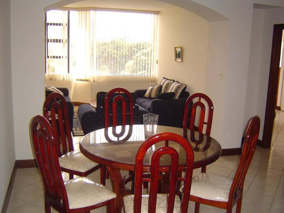 Cozy dinning area