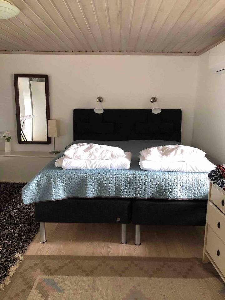 غرفة النوم 1