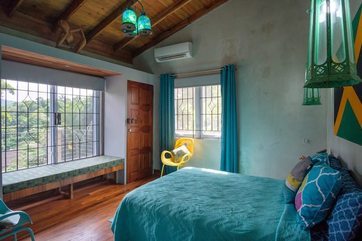 Chumba cha 2 cha kulala (Kitanda cha watu wawili: A/C)