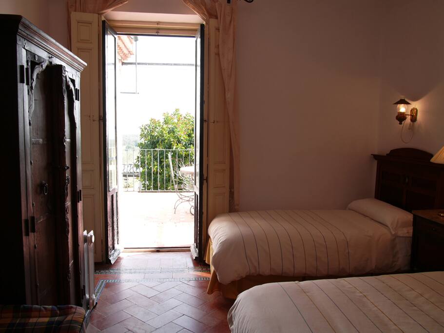 Habitación doble con sofá cama