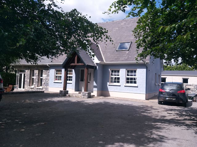 Rest and Relax in the heart of Kinvara Village!