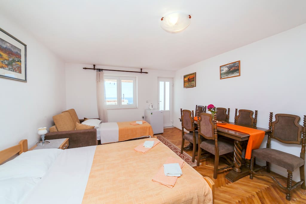 Triple room with fridge