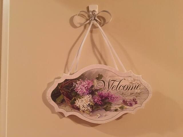 Cozy Comfort near UL