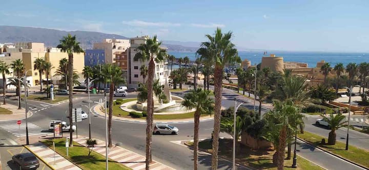 Rent flat in Roquetas de Mar 200 to the beach