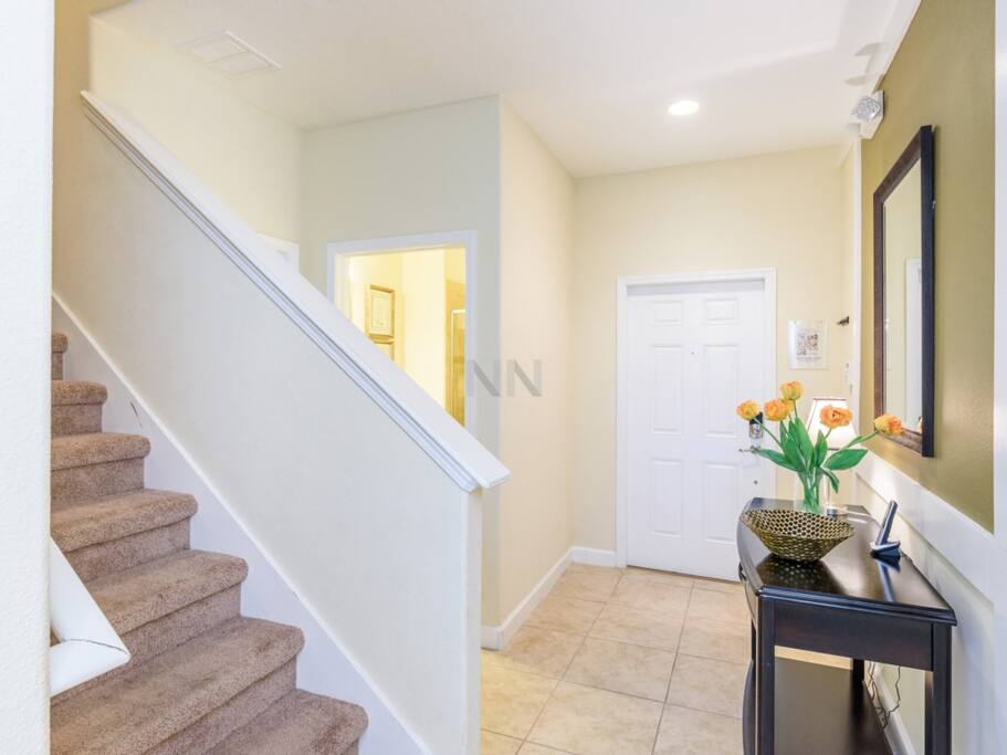 Indoors,Room,Chair,Furniture,Hardwood