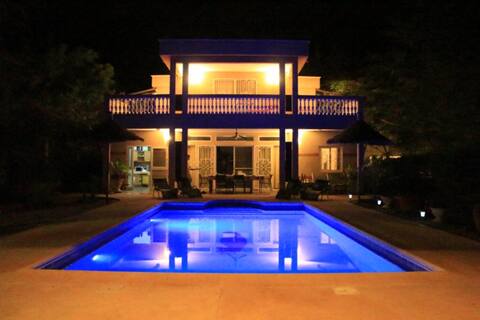 Air-conditioned villa 10 people pro. sea and lagoon