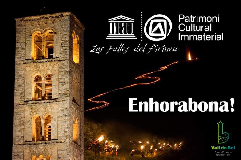 "Les falles" patrimonio de la humanidad.Se celebran durante el verano.
18 de Junio Durro.
23 de Junio Boí.
25 de Junio Pont de Suert i Vilaller.
2 de Julio Barruera.
8 de Julio Erill la Vall.
15 de Julio Taüll.
23 de Julio LLesp.
En el mundo rural las fiestas populares están íntimamente ligadas a los ciclos agrarios y solares. Encender fuego, símbolo del sol, y bajarlo de la montaña al pueblo sirve para purificar los campos y los bosques, y también para purificar la población y preservarla de los malos espíritus.