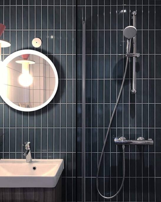 Newly renovated shower room with cold & hot water