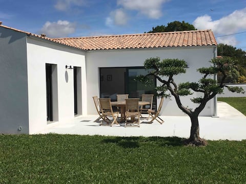 Charming house, close to La Rochelle and the islands
