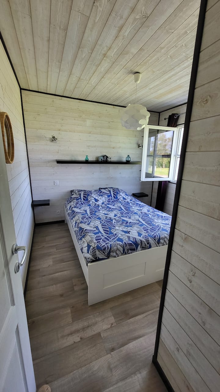 غرفة النوم 2: سرير 140 × 200