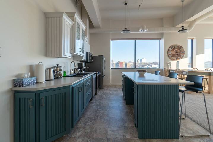 #7 Executive Stay Gorgeous 2 Bedroom 2 Bathroom gallery image 3