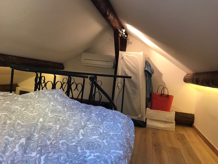 Dubbelbed në loft me ajër të kondicionuar 23 m ²