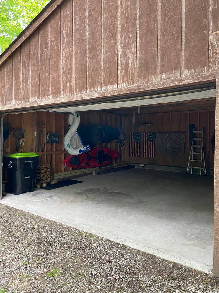 Uhl Cottage - Cottages for Rent in Ellsworth, Michigan, United 