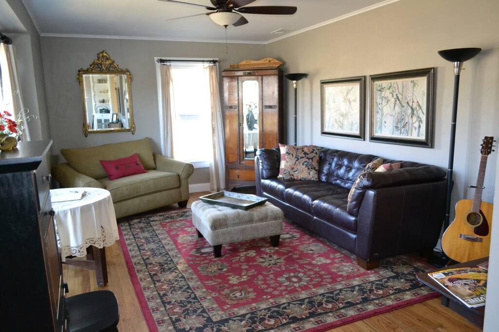 Front living with twin fold out