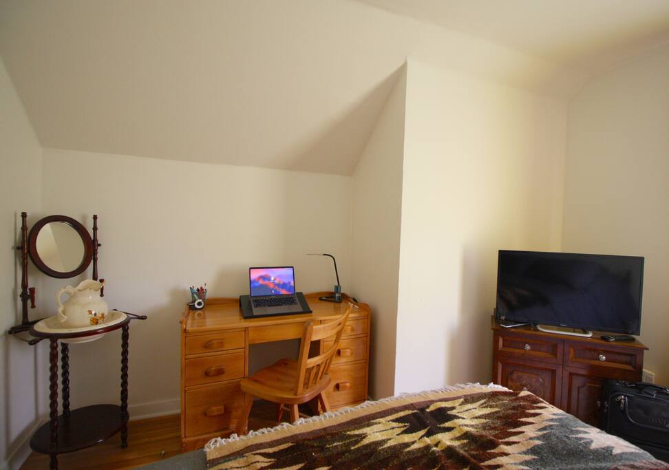 A nice workspace, with colouring books for kids, and a television with Netflix capability. Has a lockable door for you’re convenience.
