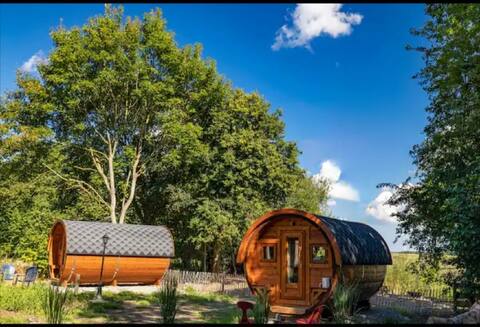 The apple, sleeping barrel with panoramic view