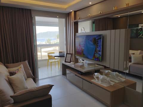 Airbnb em destaque: Apartment 1 Minute from the Beach | Sea View | Ingleses em Ingleses Centro