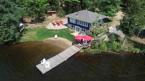 Private Lakefront Cottage with AC & Wifi