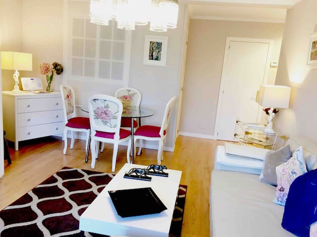 BONITO APTO AL LADO DE LA CATEDRAL (VUT-CO-000983)