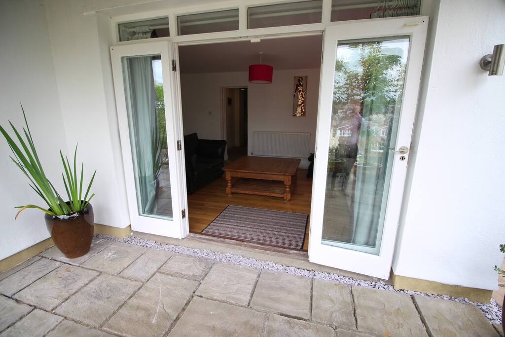 Double doors to allow in lots of light and air