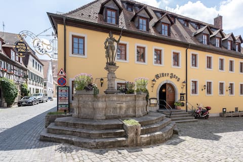 Modern & cozy double room