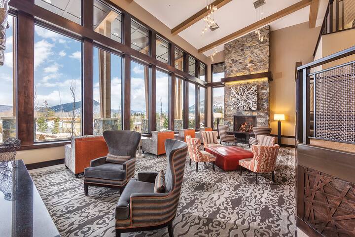 Deluxe 2 BR Park City Getaway | Pool | Hot Tubs
