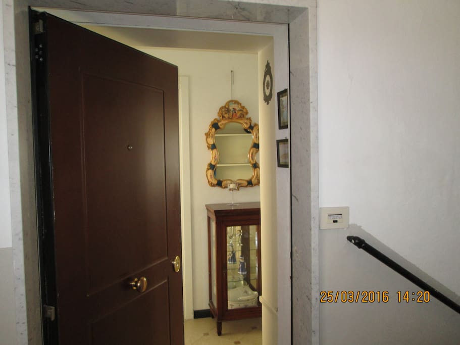 Ca de Punente Porta d'ingresso